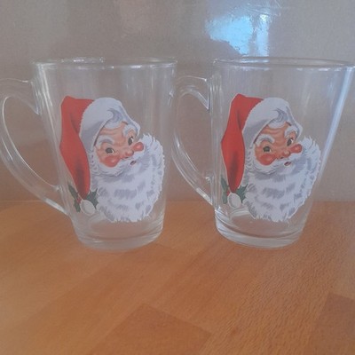 Preloved 2 x kleine klare Latte Becher mit Weihnachtsmann Design. In Top Zustand. 