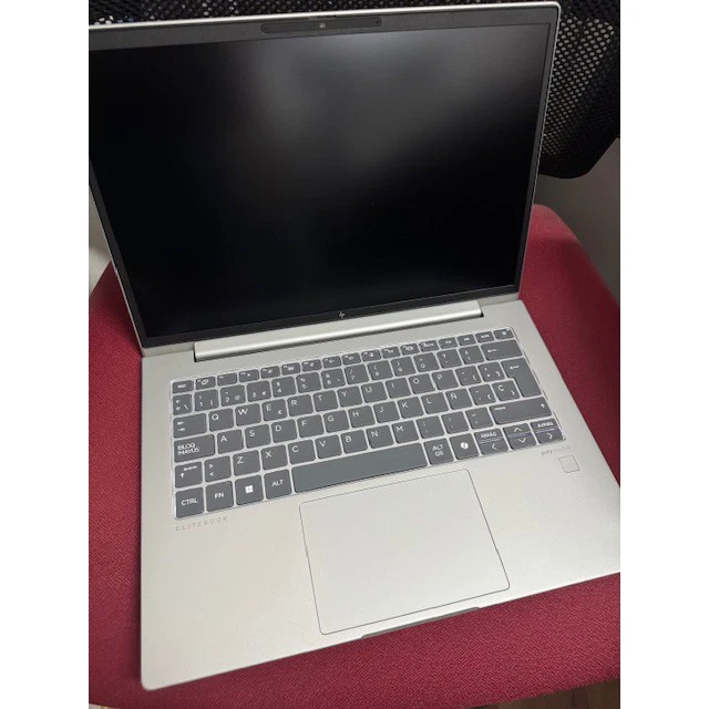 HP EliteBook 645 G11 · Ryzen 5 PRO 7535U · 16GB · 512GB, foto 1 de 5