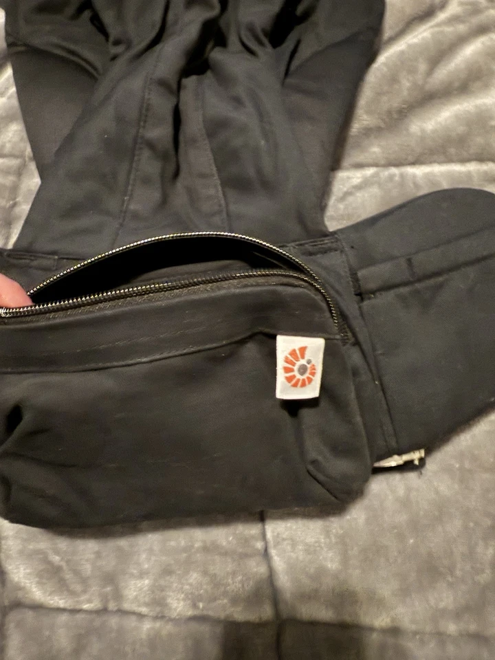 Ergobaby Omni Deluxe Baby Carrier Onyx Black NWT/NIB - Image 3 of 4