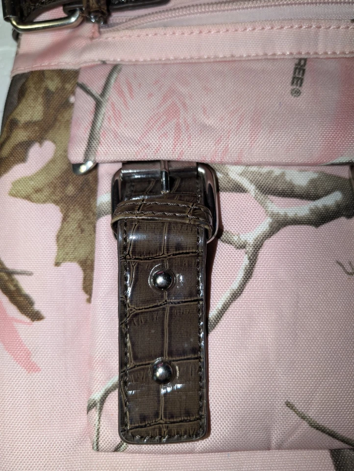 Bandolera oculta para mujer Mossy Oak rosa, negra y marrón camuflaje 10,5X10,5 en muy buen estado Foto 2 de 4