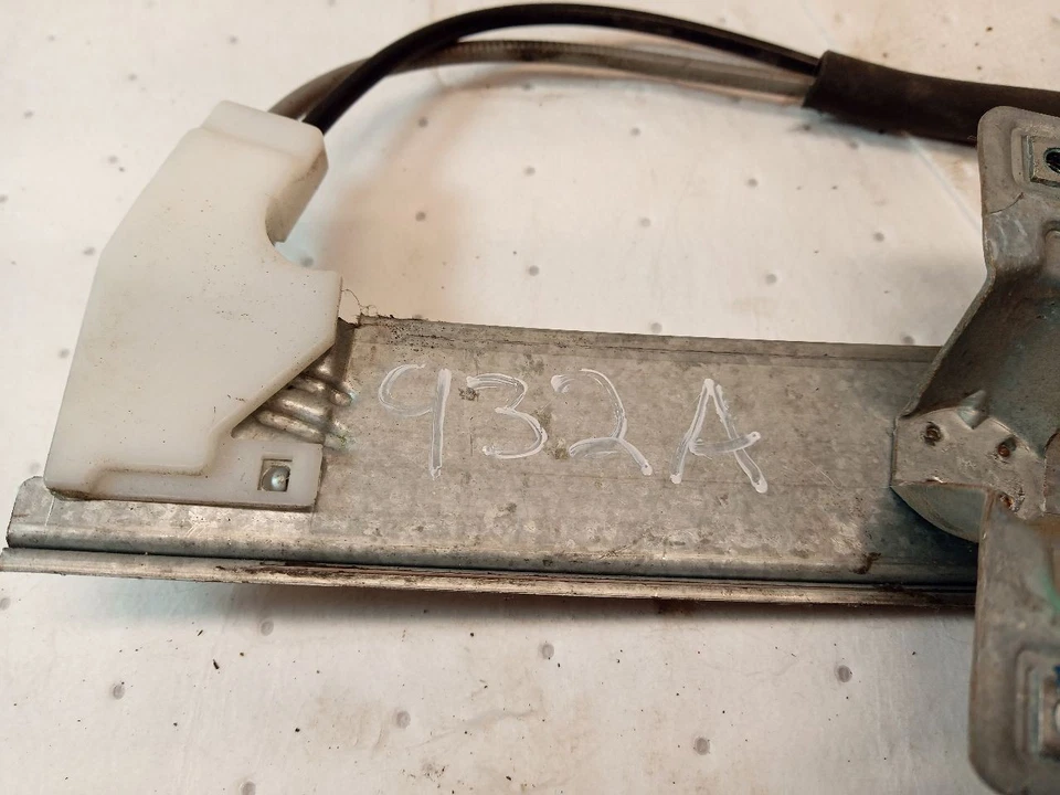 Regulador ventana delantera izquierda conductor con motor de 2002 Buick Century 11723452 Foto 4 de 4