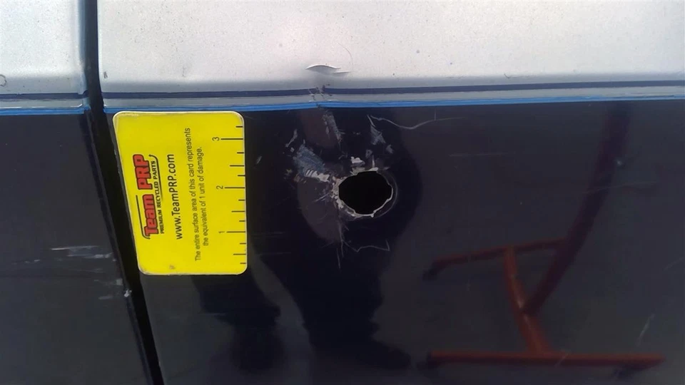 Used Front Right Door Assembly Front fits: 1991 Chevrolet Blazer/jimmy (full siz Foto 3 de 4