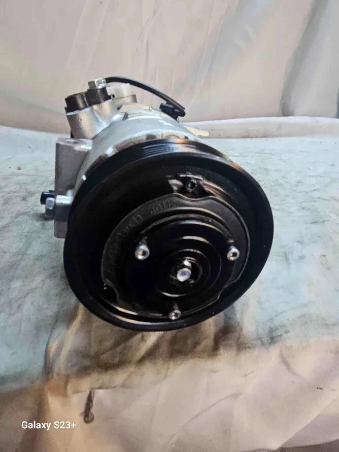 Compresor de aire acondicionado Hyundai Tucson Kia Sportage 2011-2017 97701-3Z500 Foto 4 de 4