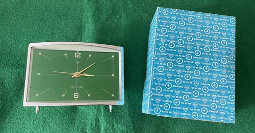 Vintage Diamant Tischuhr, mechanisch, Farbe grün, Old Stock nagelneu