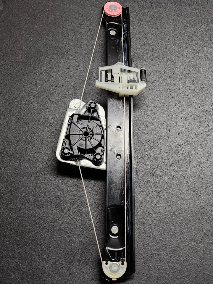 Regulador ventana trasera izquierda bmw 2007-2012 serie 3 (tipo clip actualizado) Foto 2 de 3