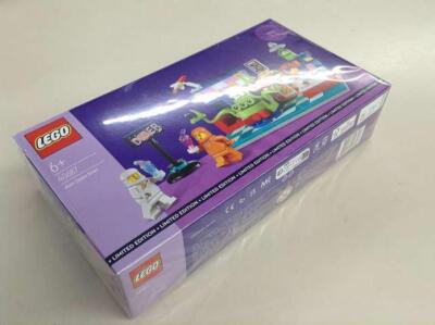 LEGO 40687 Alien Space Diner Limited Edition Building Toy Set From