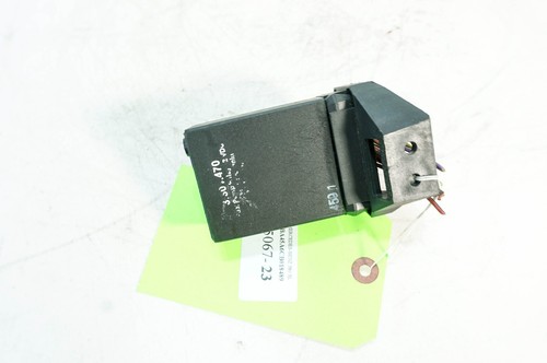 72-89 Mercedes 380SL R107 OEM Power Relay Distribution Electric Block 5067 - Picture 16 of 18