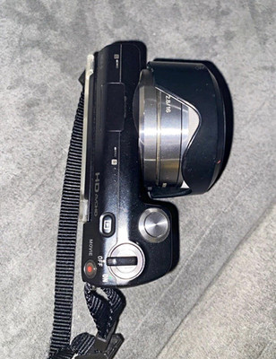 Sony NEX-5 Digitalkamera schwarz mit E 16mm f/2,8