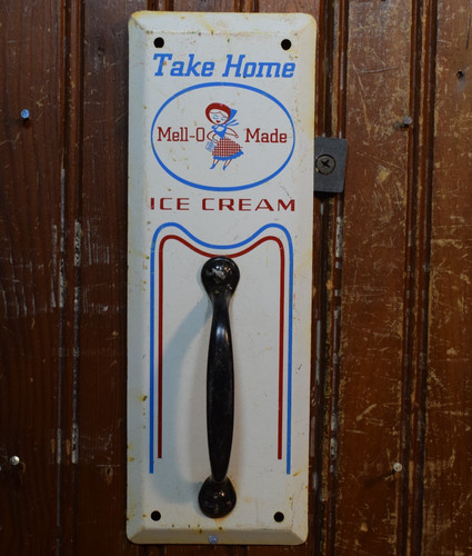 MELL-O MADE ICE CREAM DOOR PULL HANDLE STAMPED PAINTED METAL SIGN 10" TALL 1950s