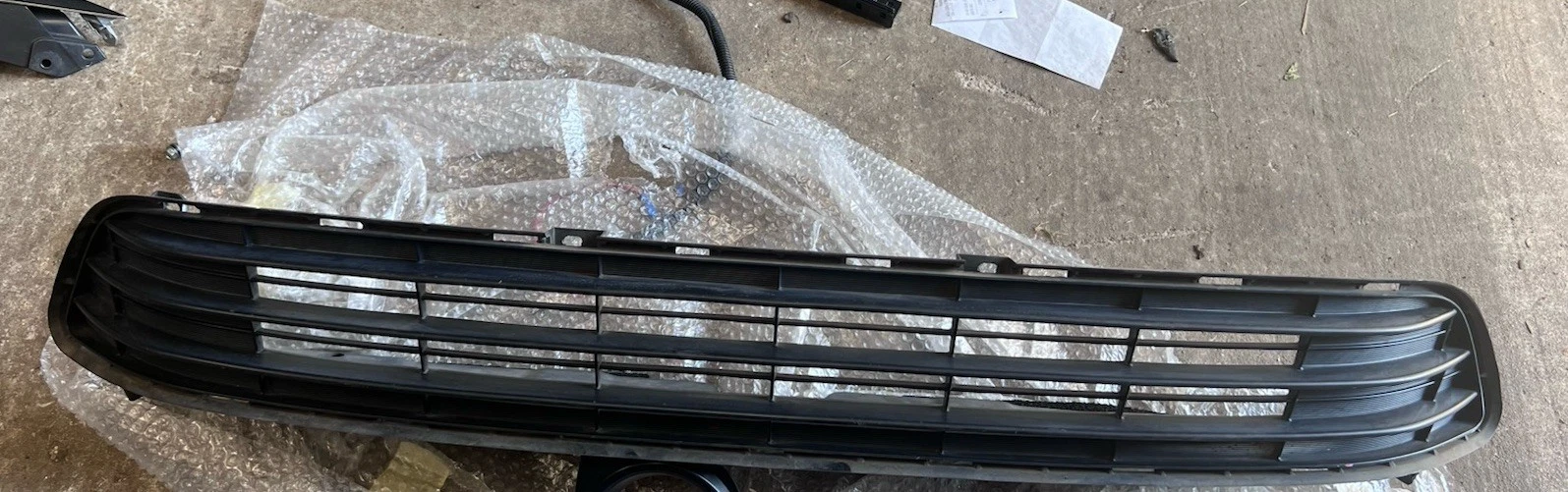 Genuine Lexus CT200h Front Lower Radiator Grille 53112-76010 2011-2014