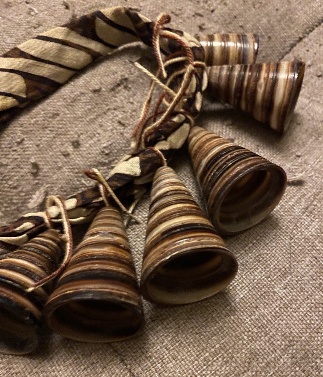 Vtg Rare Telescopium Shell Statement Necklace Art… - image 2