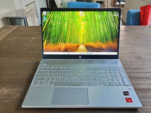 HP Pavilion 15 | Ryzen 5 | 8GB | 256GB SSD | Full HD | W11 | Backlit Keyboard