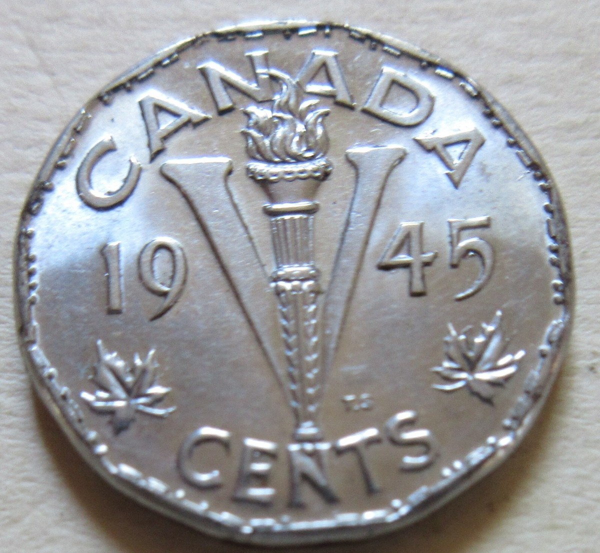 1945 Canada Victory Nickel Five Cents Coin. NICE GRADE Nickel 5