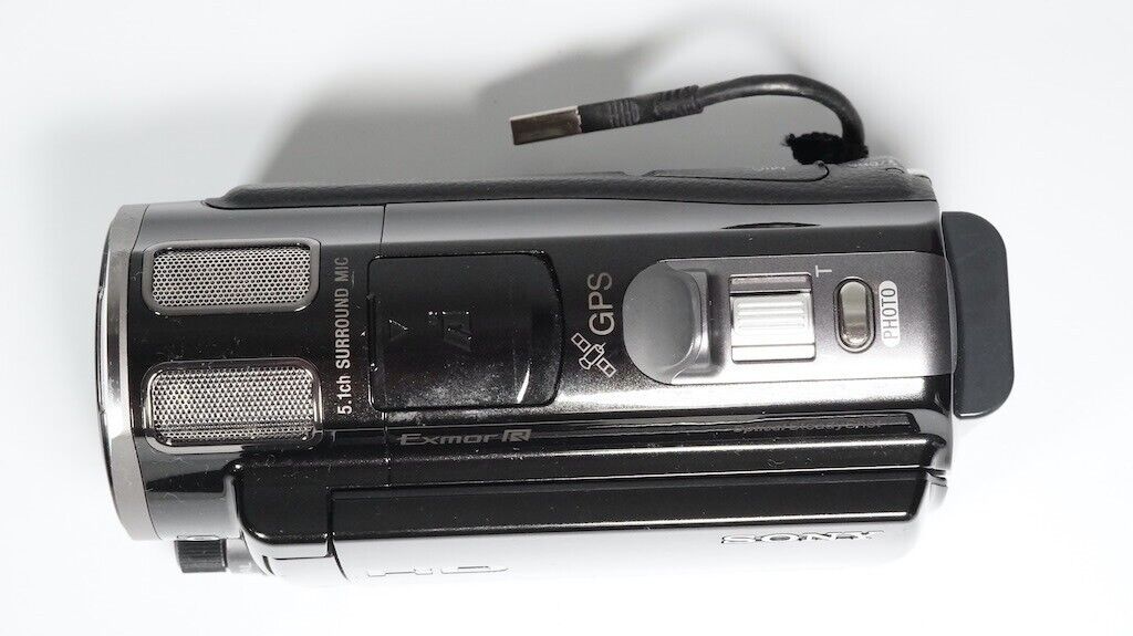 SONY Handycam HDR-CX560V(B) Digital Video Camera Black From SONY Handycam HDR-CX560V(B) Digital Video Camera Black From