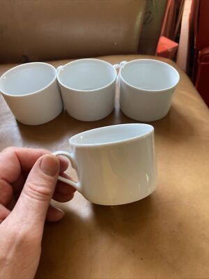 Mülleimer 4 x Robert Dyas Kaffeebecher Tassen Kaffee Latte flach weiß