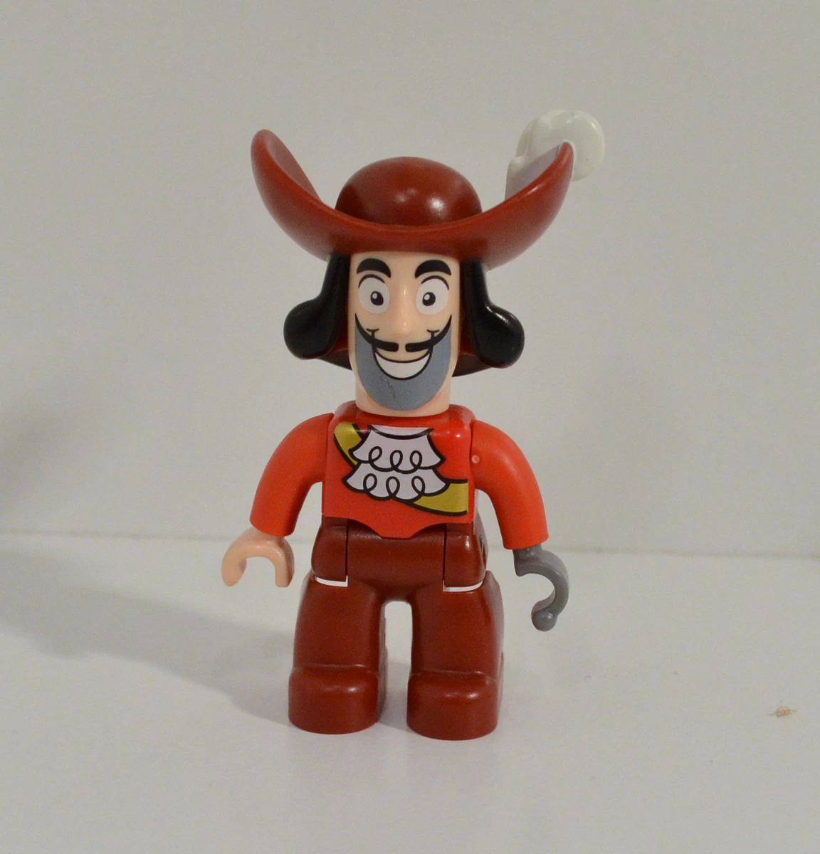 Captain hook hotsell lego minifigure