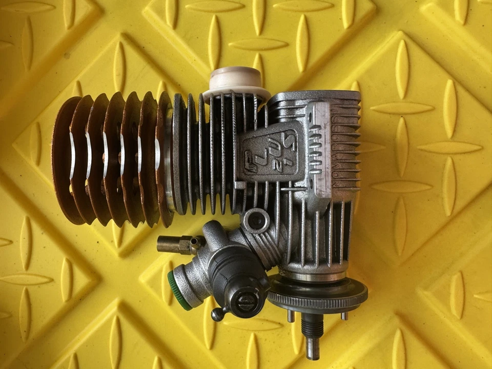 Novarossi 35PLUS21LC/WC09 2009 Lostallo World Champion Limited Edition - Image 2 of 4