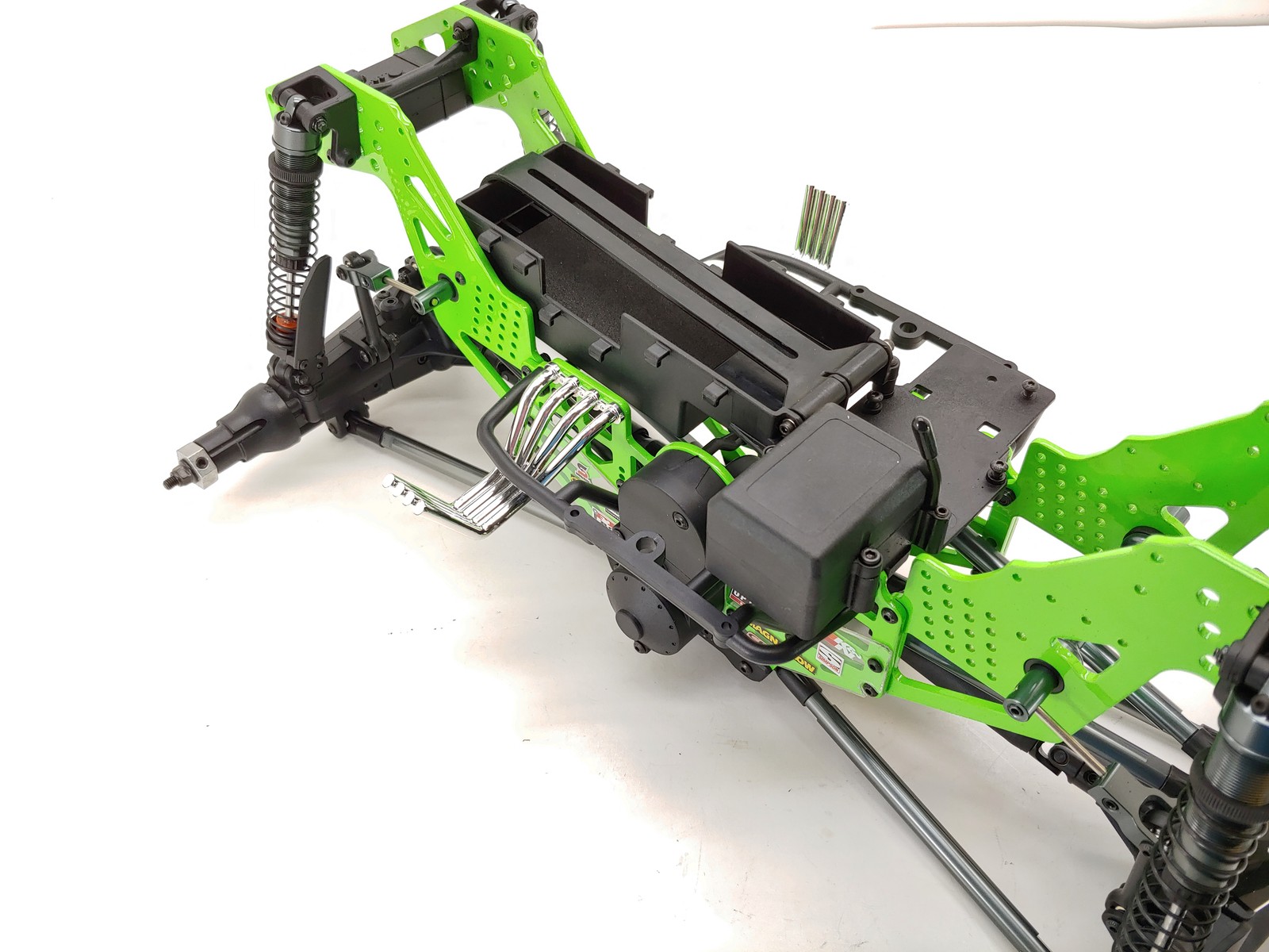 Losi LMT Grave Digger 1/8 Solid Axle Monster Truck Roller Slider Chassis Treal