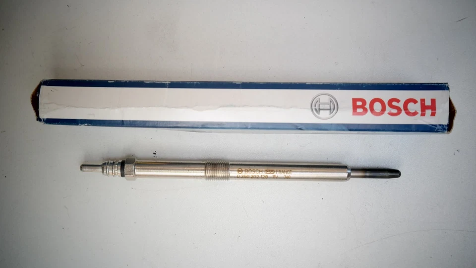 Renault 2.2 Dci - 2.5 Dci 4X bougie préchauffage NEUVE Bosch 0250202128 - Photo 2/4