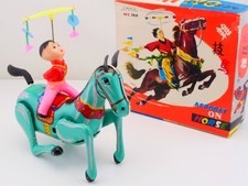 MS China 749 Acrobat on Horse Artist Pferd Blechspielzeug MIB OVP 1704-21-15