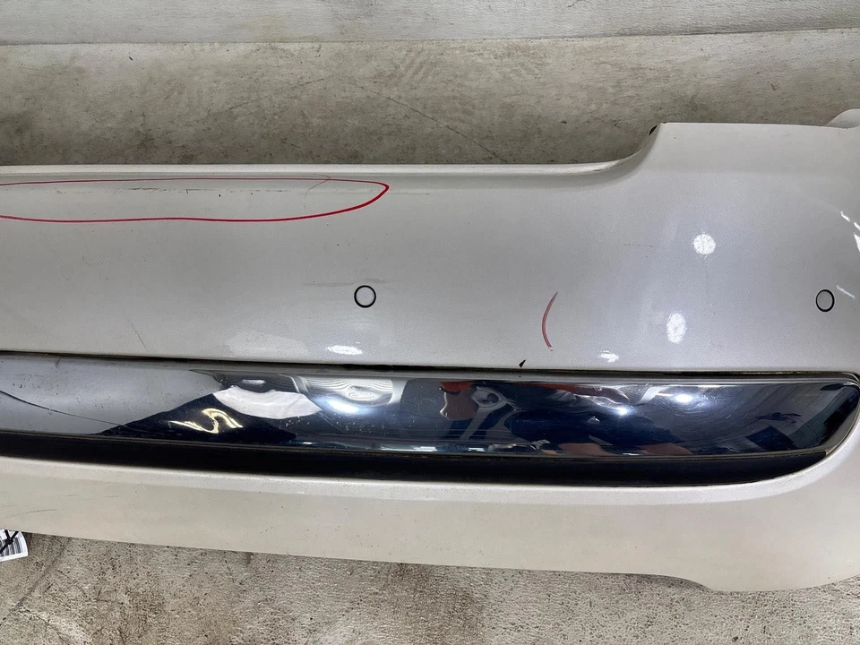 Cubierta de parachoques trasero Fiat 500 2012-2017 OEM Foto 3 de 4