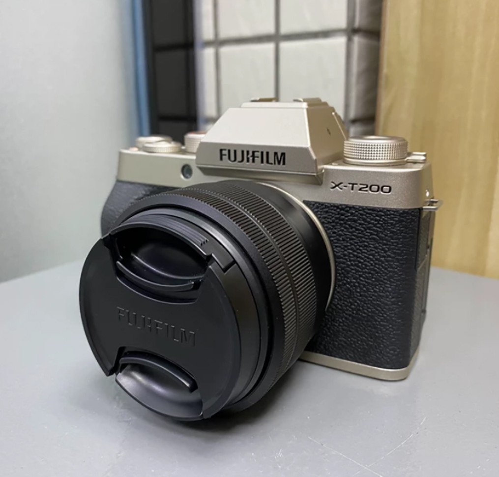 Fujifilm X-T200 Digital Mirrorless Camera Kit Vlog Ready 4K