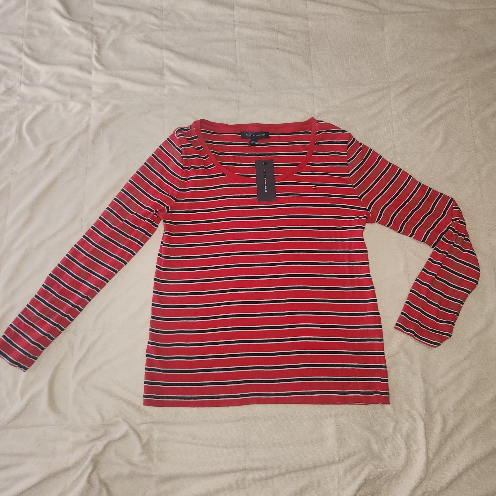 NWT Tommy Hilfiger Womens Long Sleeve shirt. Red and Navy stripes. Size Large