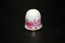 sch&ouml;ner Meissen Fingerhut, Thimble in Dekor Blume, limitiert 288/1000 - 1985