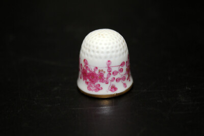schöner Meissen Fingerhut, Thimble in Dekor Blume, limitiert 288/1000 - 1985