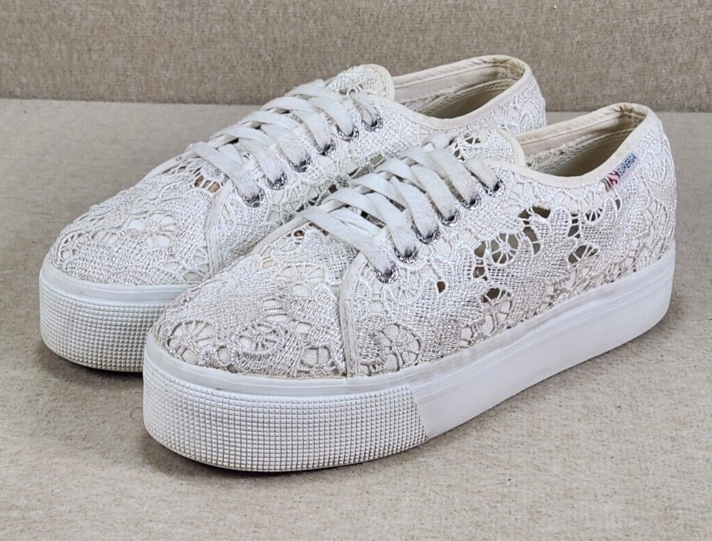 womens white supergas