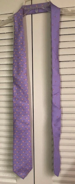 Corbata TOMMY HILFIGER 100 % seda estilo clásico olas del océano estampados de ballenas ~usada en excelente estado~ Foto 2 de 3