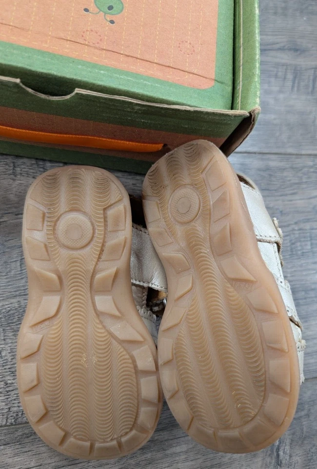 Baby Girl Clothes Livie & Luca Size 5 Ivy Pearl Sandals Shoes - Image 4 of 4