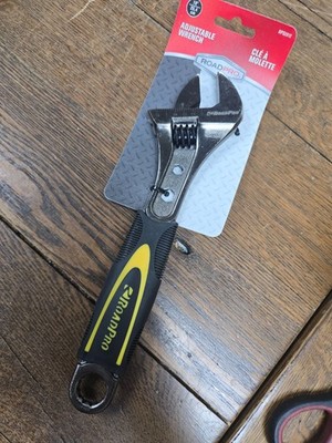    Roadpro RPS2012 10  Extra Wide Jaw Span Adjustable Wrench Comfort Grip