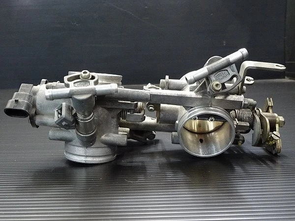 Colector de admisión de inyección de combustible para carrocería del acelerador Ducati Monster M800ie OEM Foto 4 de 4