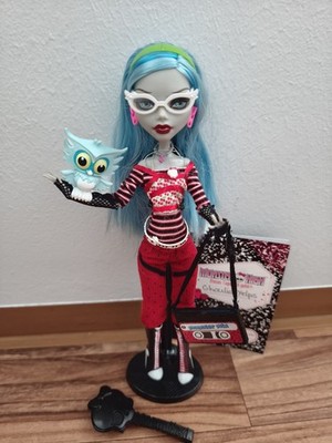 Monster High Ghoulia Yelps Basic 1. Serie First Wave black elastics