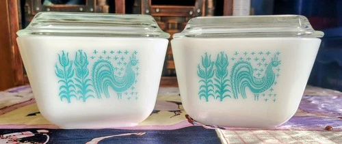 Vintage Pyrex 501 TURQUOISE 1 1/2 CUP AMISH BUTTERPRINT Refrigerator Dish. Set