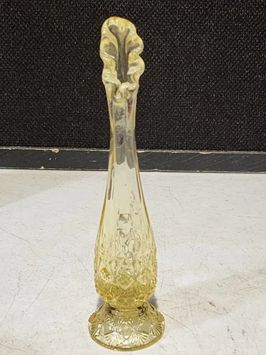 Fenton Glass Bud Swung Vase Yellow Diamond Pattern 7 3/4"