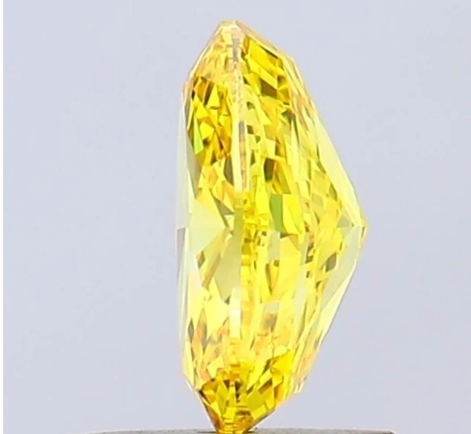 Lab Grown IGI Certified HPHT Diamond OVAL 0.51 Ct Fancy Vivid Yellow SI1 - Image 4 of 4