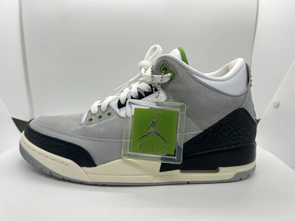 Talla 11 - Air Jordan 3 Retro Clorofila Foto 4 de 4