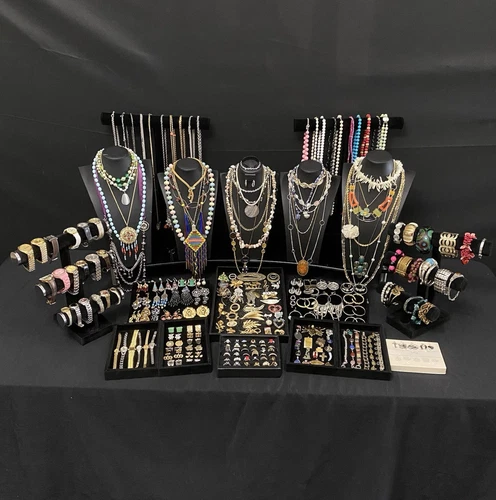 227 pc Antique Vintage Estate Costume Jewelry Some Signed. Lot 692