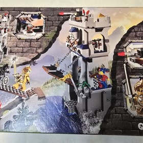 NEW Lego Set 7079 Castle Drawbridge Defense unopened