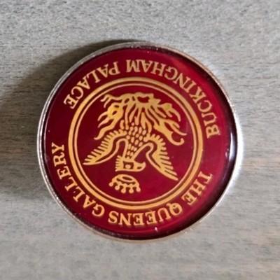 The Queen's Gallery Buckingham Palace Red Collectible Pinback