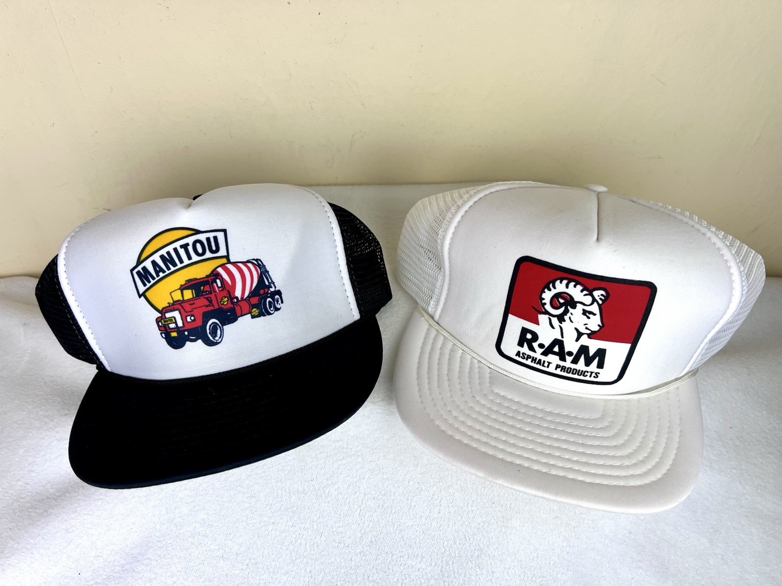 S Caps Snap Back Black White Mesh Manitou Ram 80s 90s Nos Hi