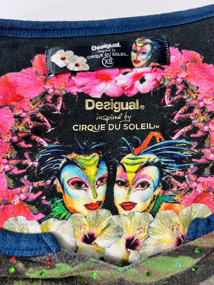 DESIGUAL Mujer Cirque Du Soleil Top Túnica XS Manga Larga Bling Apliques Arte Foto 3 de 4