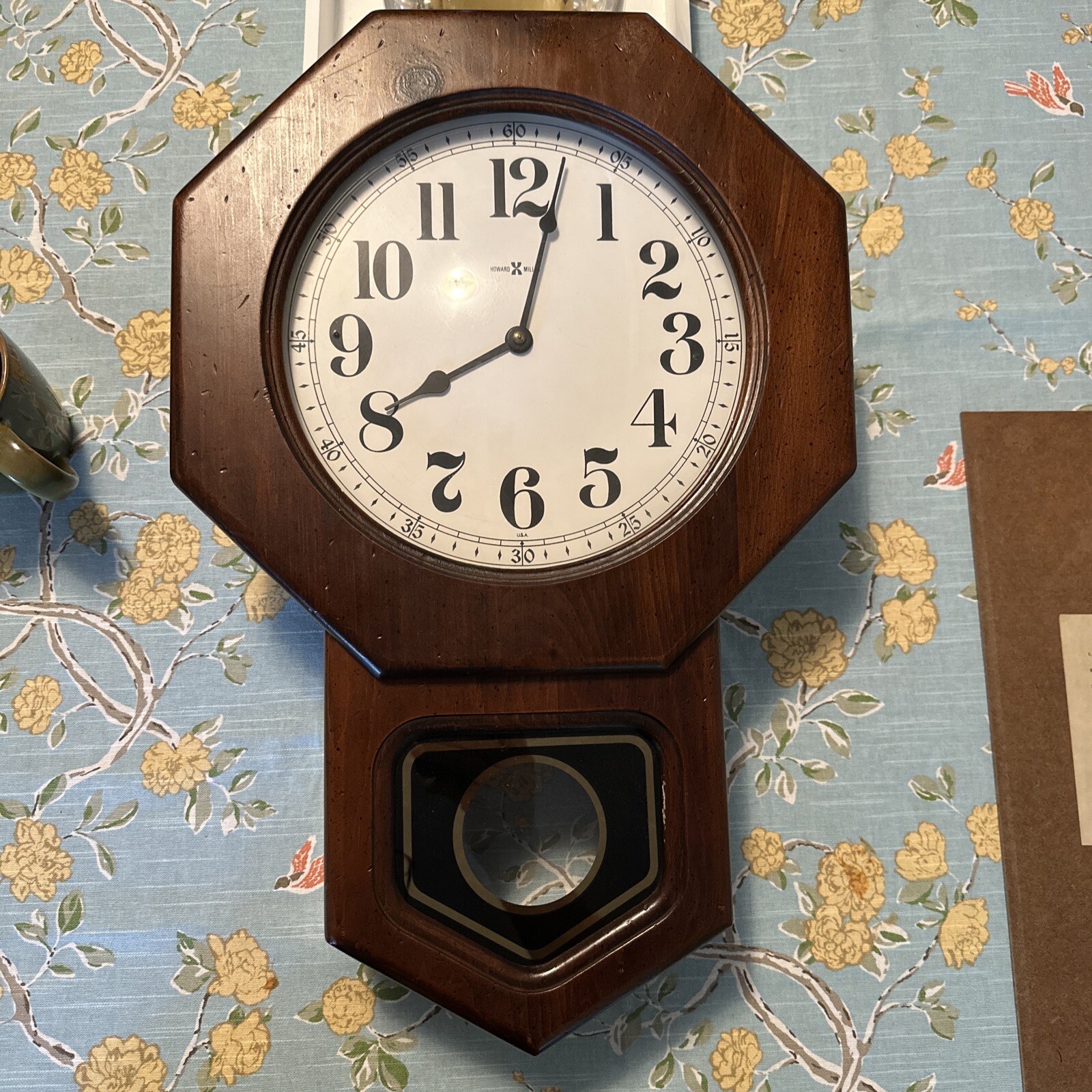 Vtg Howard Miller 612472 Clock Westminster Chime Pendulum Wall Oak