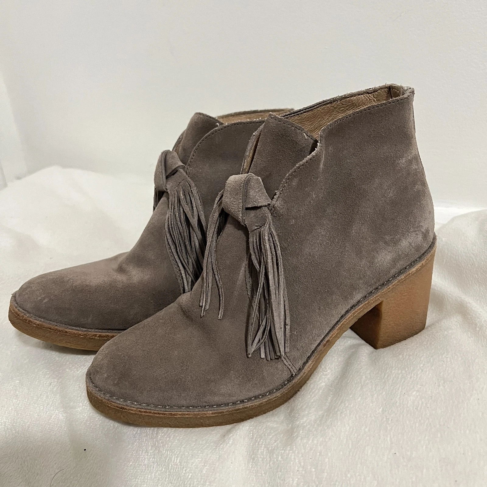 Stivaletti UGG scamosciati donna taglia 8 taupe tacco a blocco nappa zip 1018642