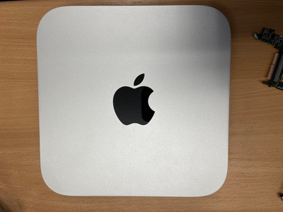 Apple mac mini 2014 2,8GHz i5 8GB RAM 121GB SSD + 1TB HD