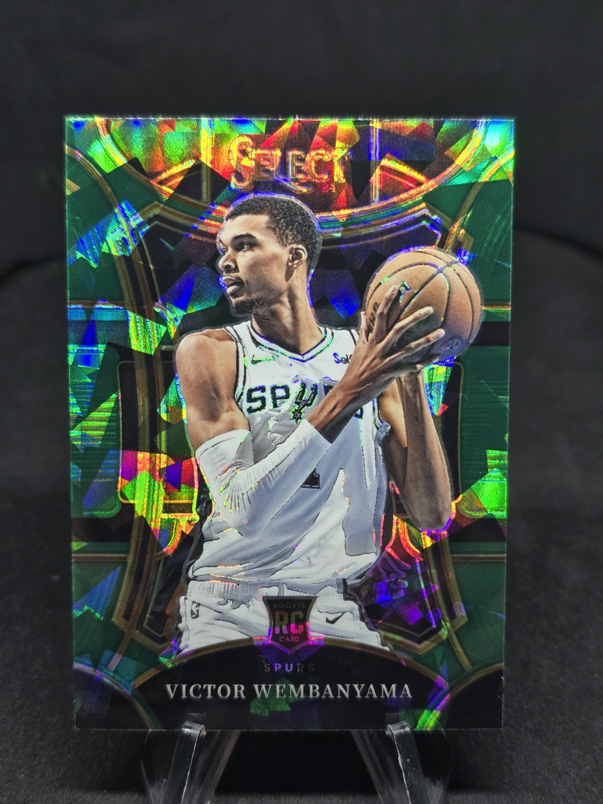 2023-24 Panini Select Victor Wembanyama Mezzanine Green Cracked Ice Rookie RC