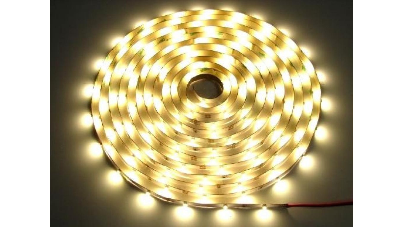 Premium LED Strip 24V 2835 5m/600 Diode 3000k IP20 004740
