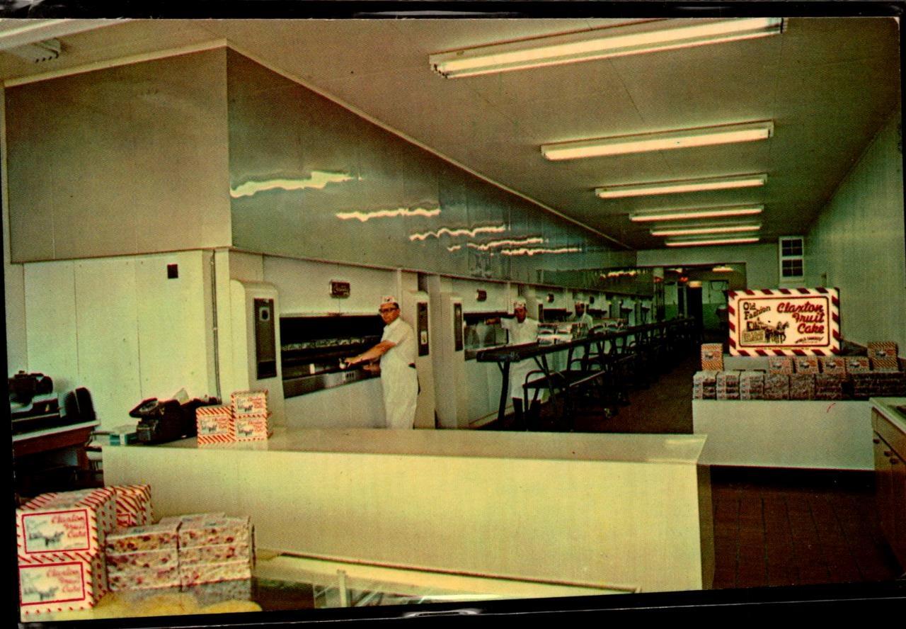 Claxton GA- Georgia, Old Fashion Claxton Fruit Cake, Vintage Postcard bk53